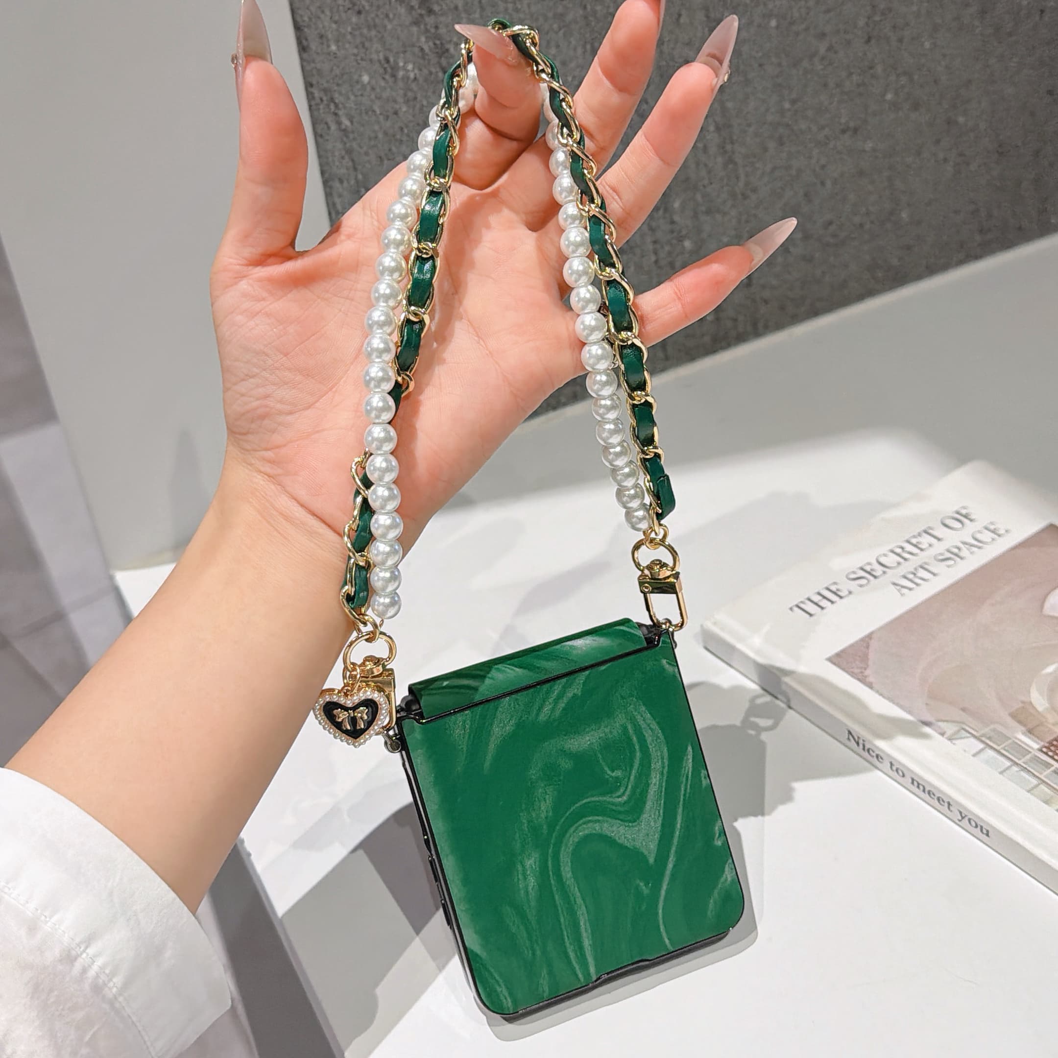 프리미엄 솔리드 PU 가죽 커버, 힌지 보호 기능과 손 - Leather Bracelet 리뷰 및 가격