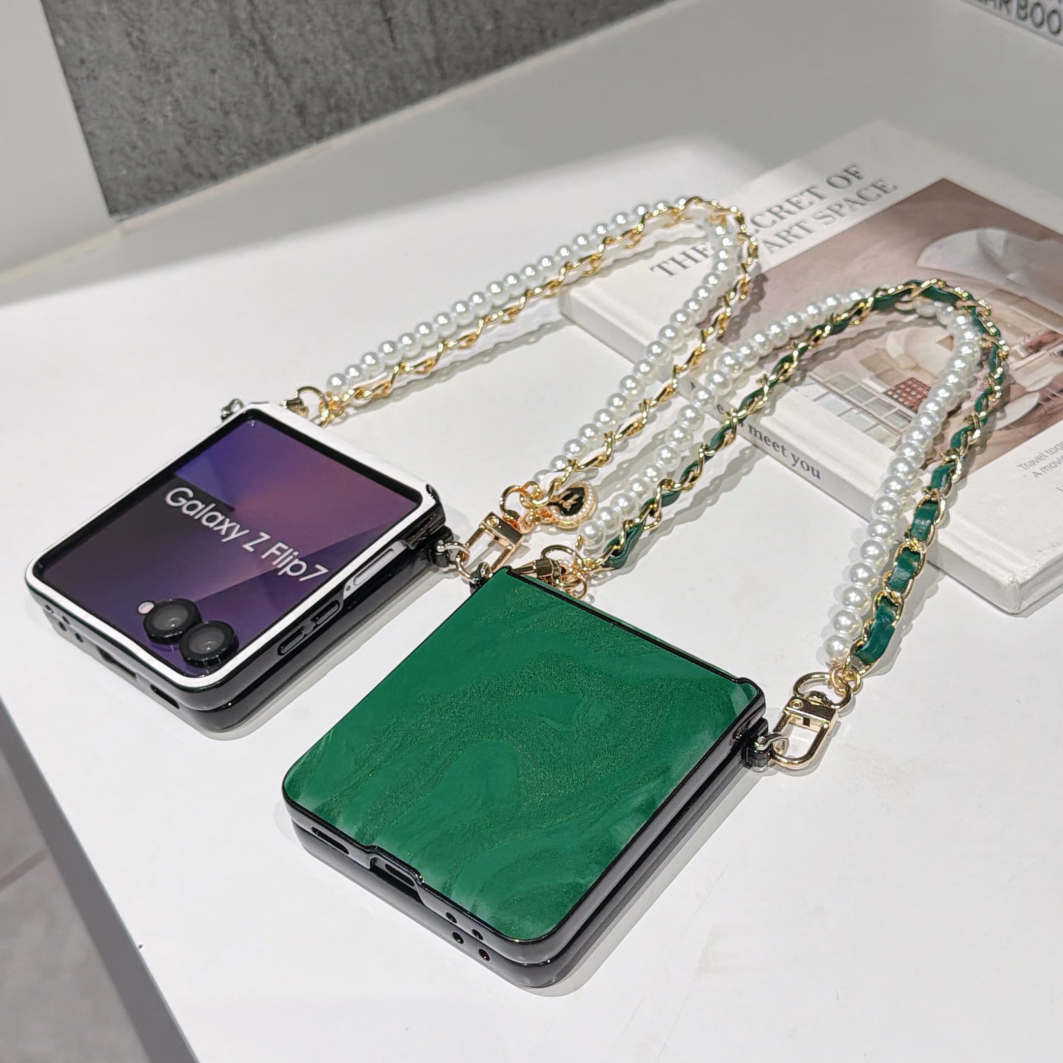 프리미엄 솔리드 PU 가죽 커버, 힌지 보호 기능과 손 - Leather Bracelet 리뷰 및 가격